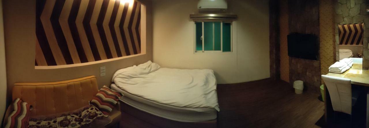 Hotel Yes 17 Luodong Zewnętrze zdjęcie